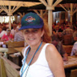 Meet your Posher, Emilia